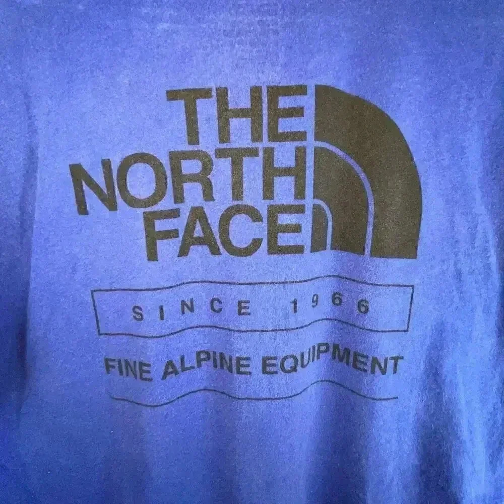 The North Face Men’s Blue Cotton Long Sleeve Back‎ Graphic Logo Medium